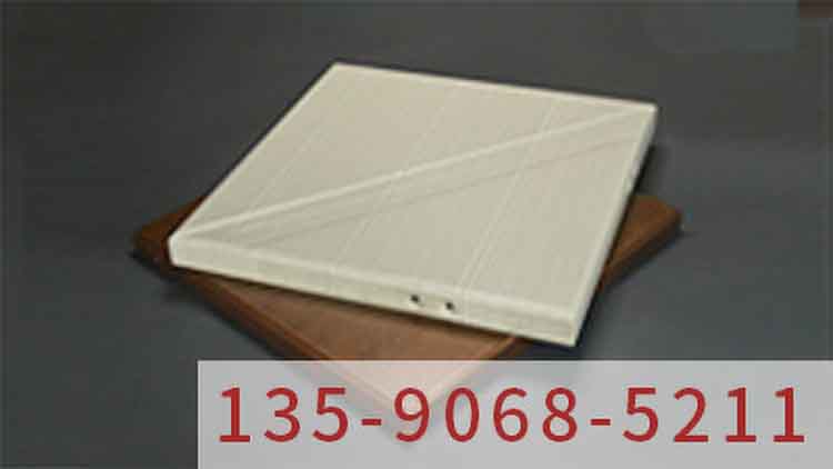 氟碳鋁單板之木紋鋁單板為建筑帶來(lái)獨(dú)特的視覺(jué)效果和舒適的氛